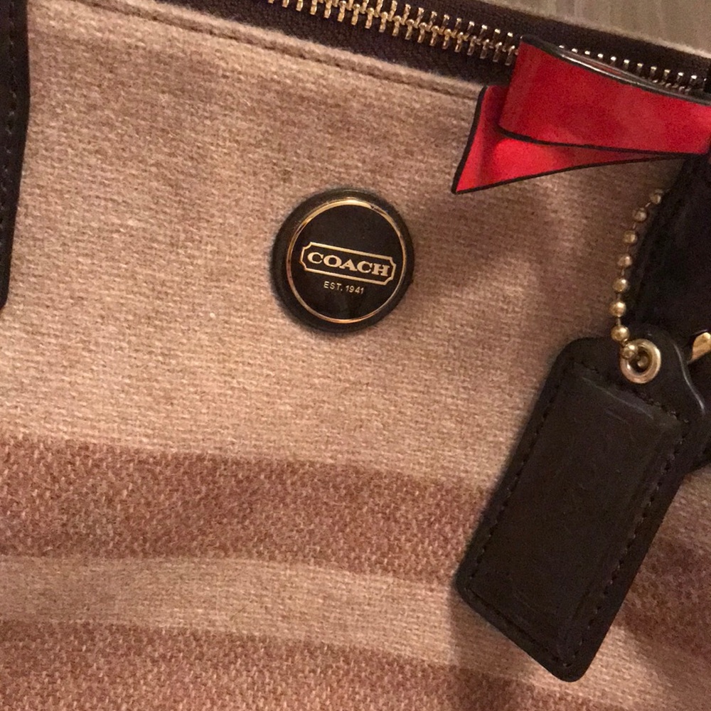 Authentic Coach Purse - Picture 2 of 4